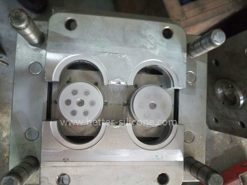 plastic injection mold .jpg