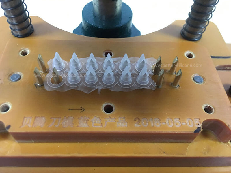 duckbill valves die cutting tool