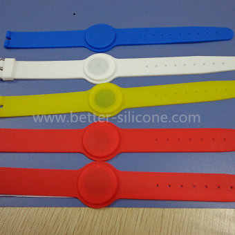 Smart Silicone Wristband with RFID