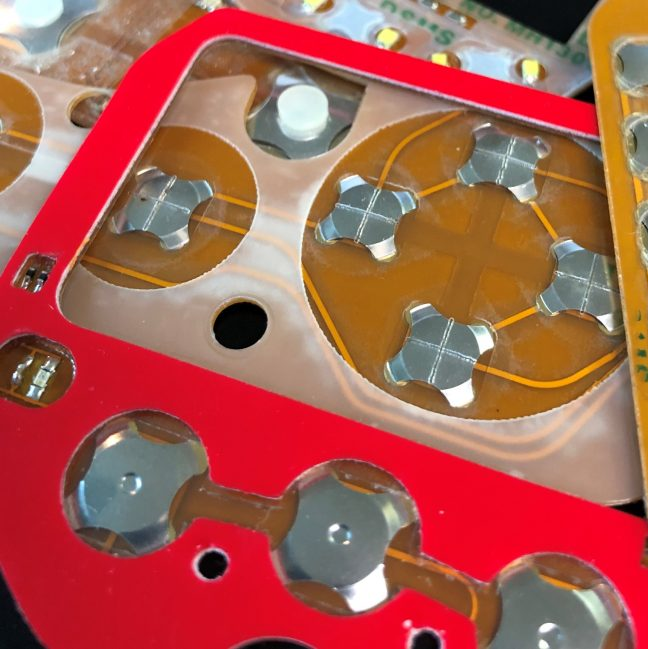 four feet shapes metal dome keyporad