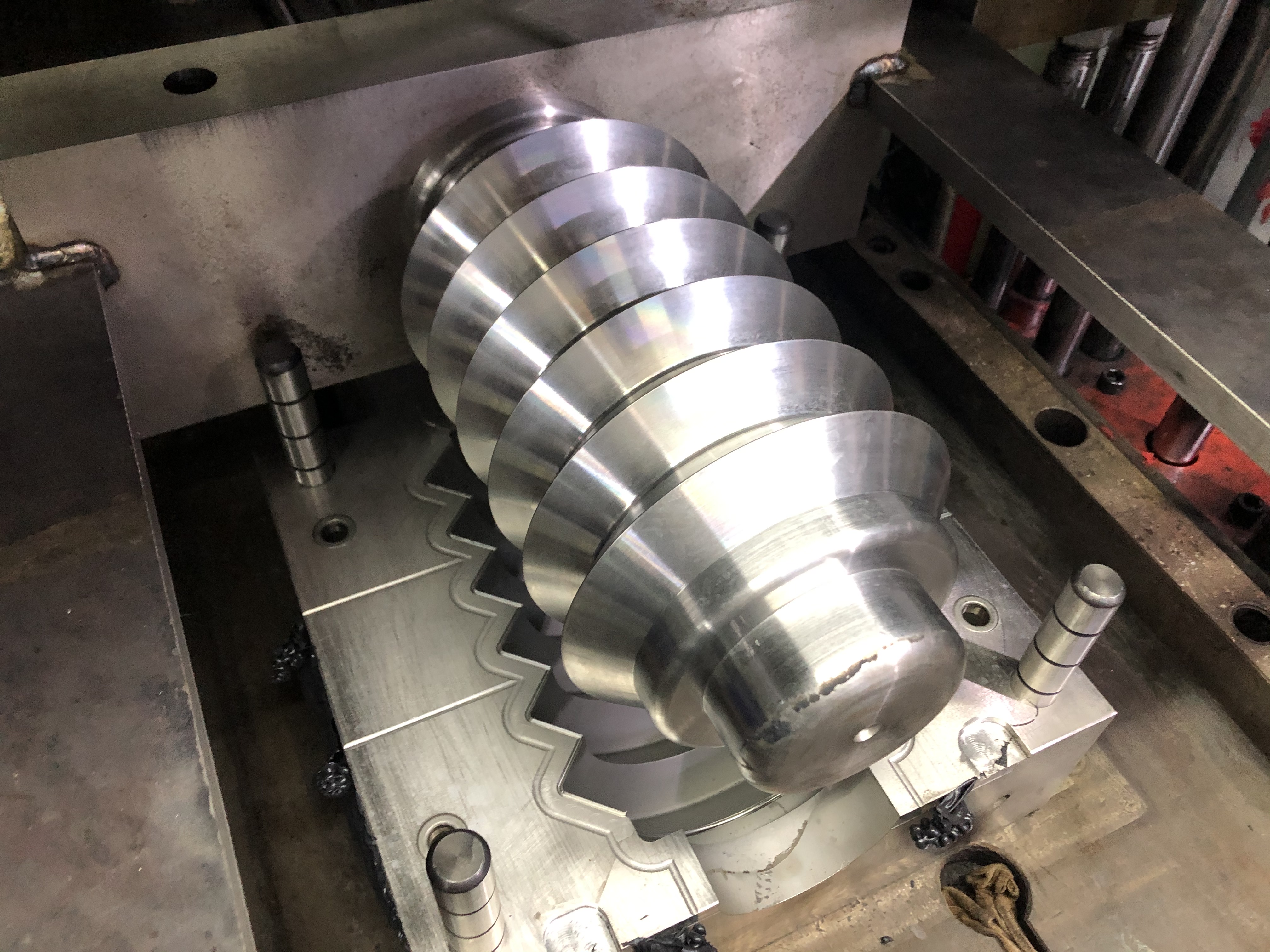 Tool Steel Consumption and Wear of sillicone runbber bellow